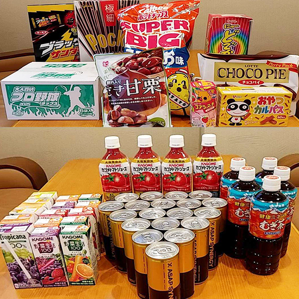 ドリンク＆お菓子買いとりました。